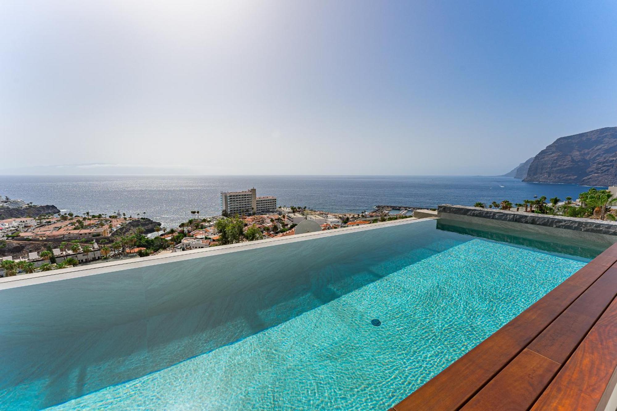 Aquasuites Luxury Penthouse A01 Acantilado de los Gigantes Exterior photo