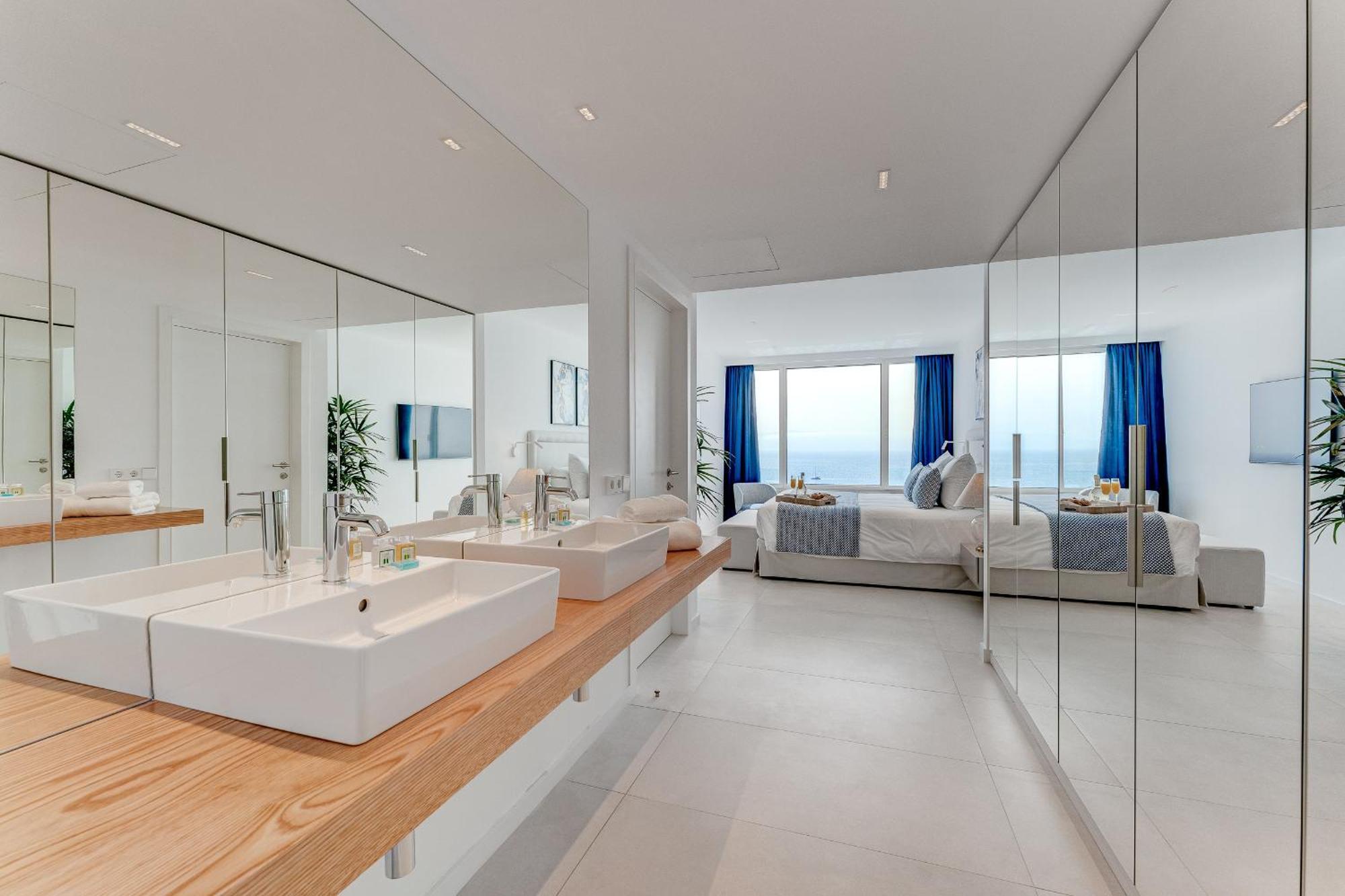 Aquasuites Luxury Penthouse A01 Acantilado de los Gigantes Exterior photo